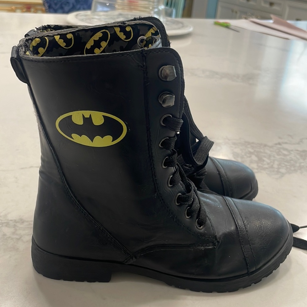 Women’s Batman boot